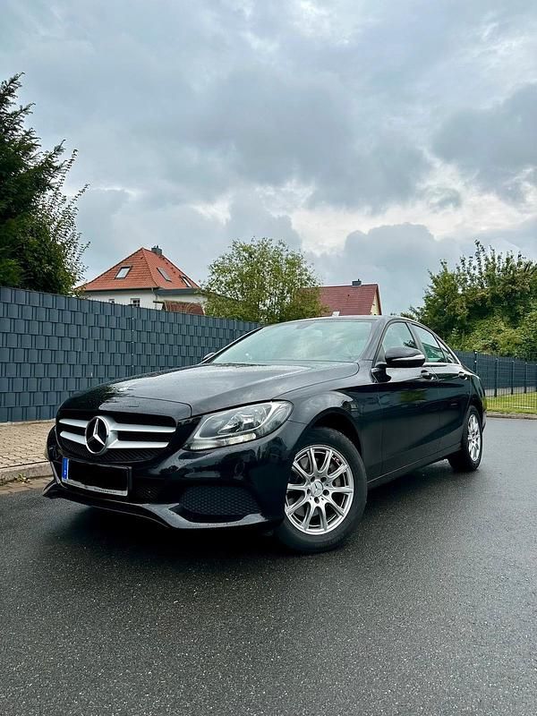 Gebraucht Mercedes C200 184 PS (135 kW) 2015 Schwarz Limousine