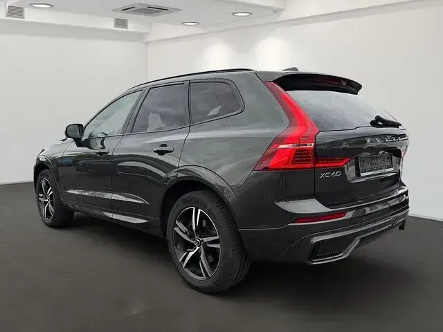 Gebraucht Volvo XC60 R-Design 235 PS (172 kW) 2022 Grau SUV