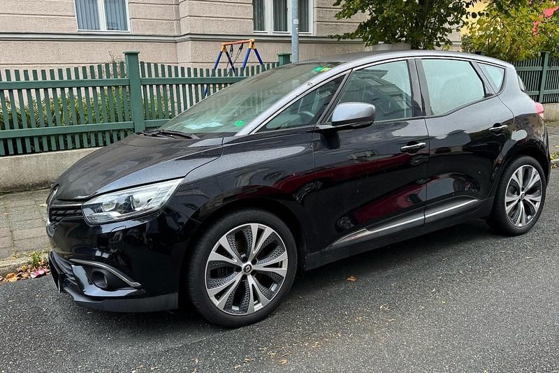 Schwarz Gebraucht 2017 Renault Scénic IV Van / Kleinbus | 10.300 € - Bild 1/4