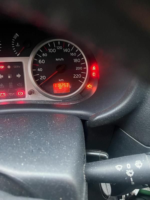 Gebraucht Renault Clio II 75 PS (55 kW) 2003 Schwarz Kleinwagen