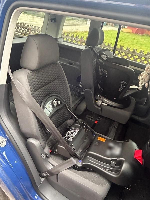 Gebraucht VW Touran 140 PS (102 kW) 2010 Blau Van / Kleinbus