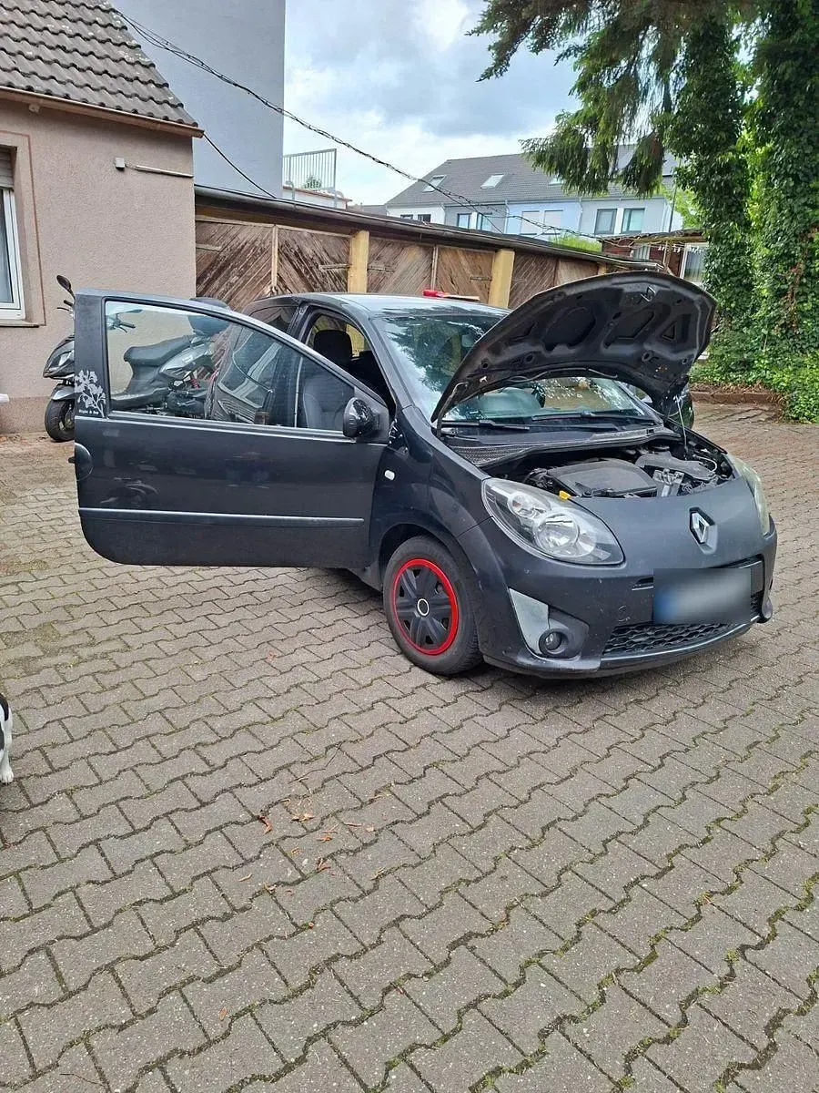 Używany Renault Twingo 75 KM (55 kW) 2010 Czarny Hatchback