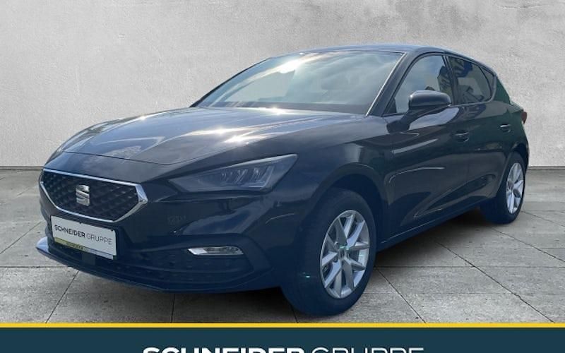 Neu Seat Leon 150 PS (110 kW) 2025 Grau Limousine