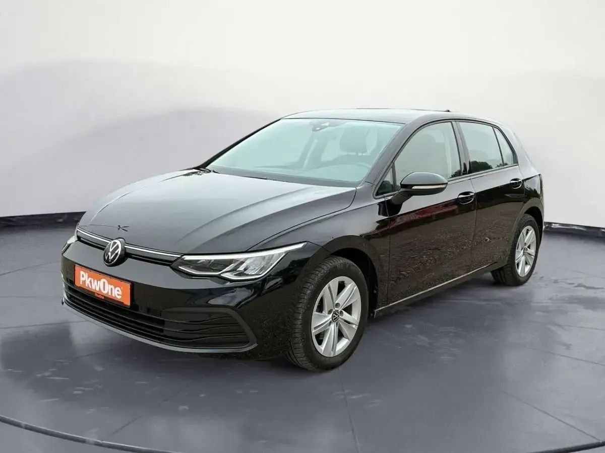 Gebraucht VW Golf VIII Life 116 PS (85 kW) 2022 Limousine