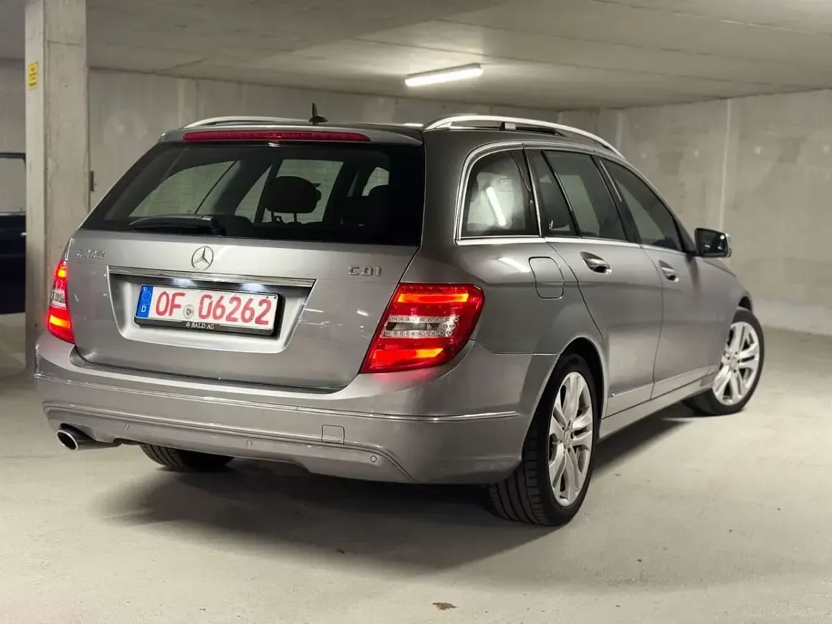 Gebraucht Mercedes C220 170 PS (125 kW) 2013 Palladiumsilber Kombi
