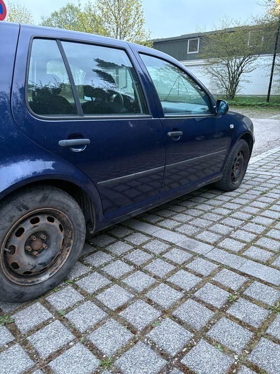 Gebraucht VW Golf IV 75 PS (55 kW) 2001 Blau Limousine
