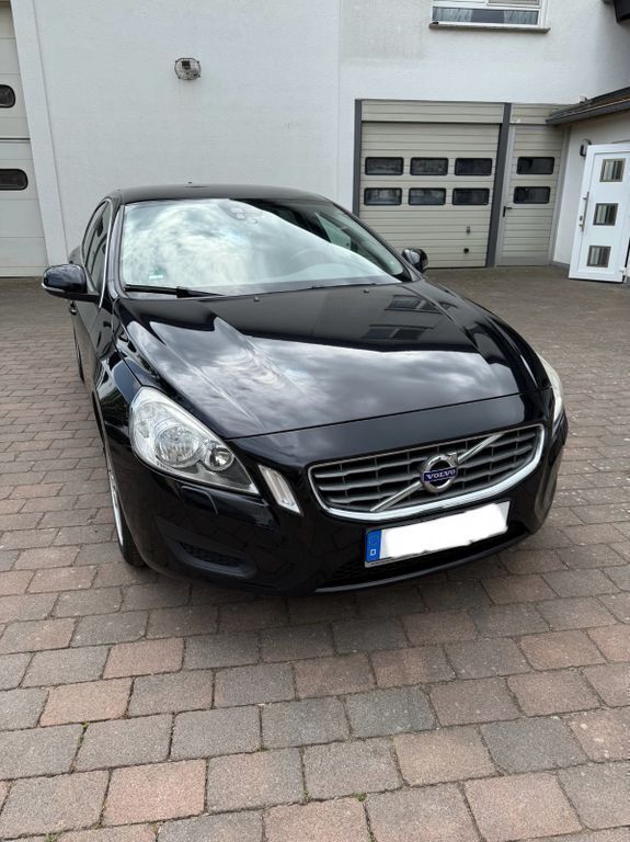 Schwarz Gebraucht 2012 Volvo S60 Limousine | 7.100 € (Fairer Preis) - Bild 1/4