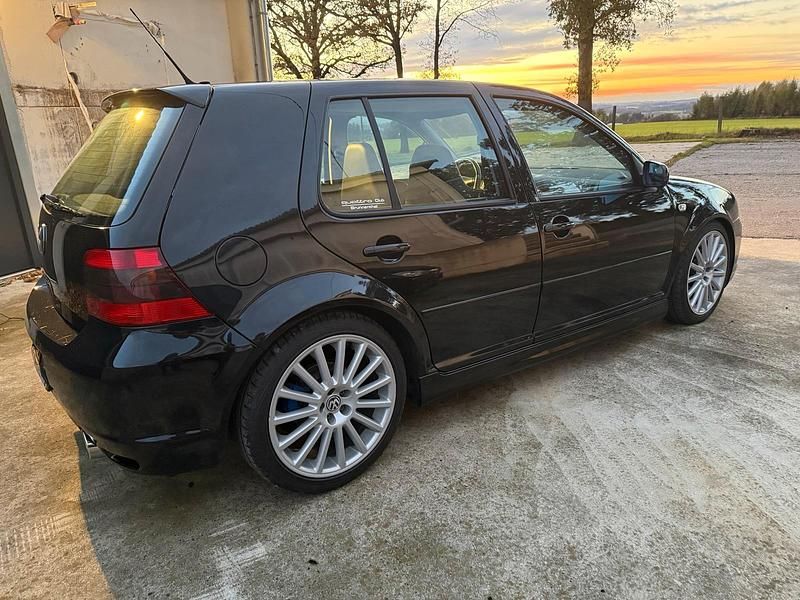Gebraucht VW Golf IV R 241 PS (177 kW) 2003 Schwarz Limousine