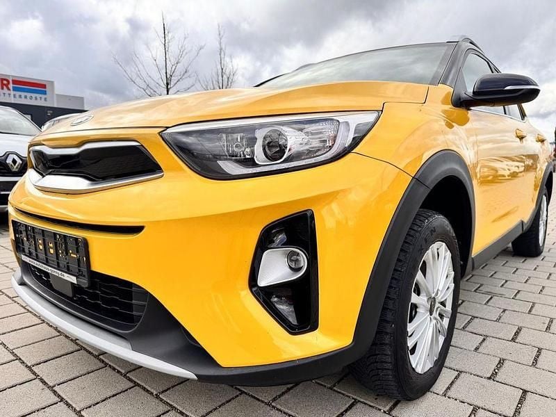 Gebraucht Kia Stonic Platinum Edition 120 PS (88 kW) 2018 Gelb SUV