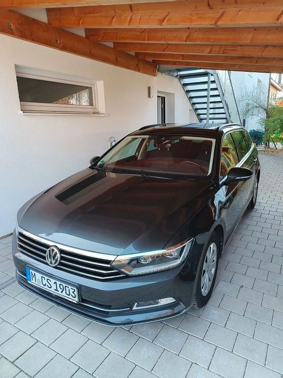 Gebraucht VW Passat Highline 190 PS (139 kW) 2019 Schwarz Limousine