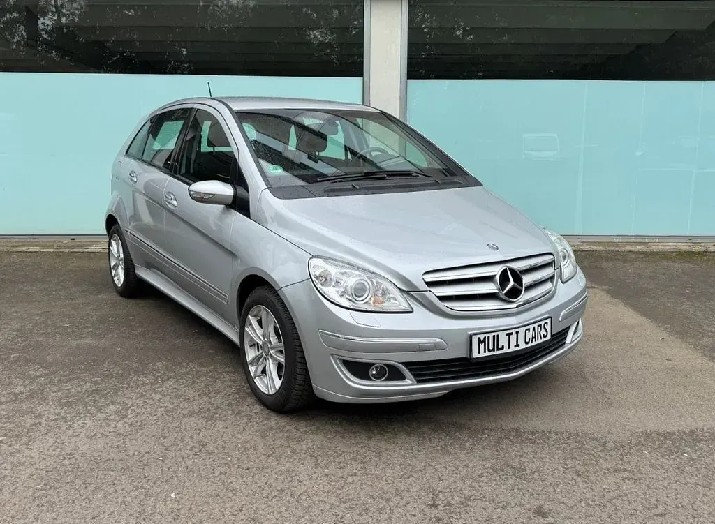 Gebraucht Mercedes B200 136 PS (100 kW) 2008 Silber Van / Kleinbus