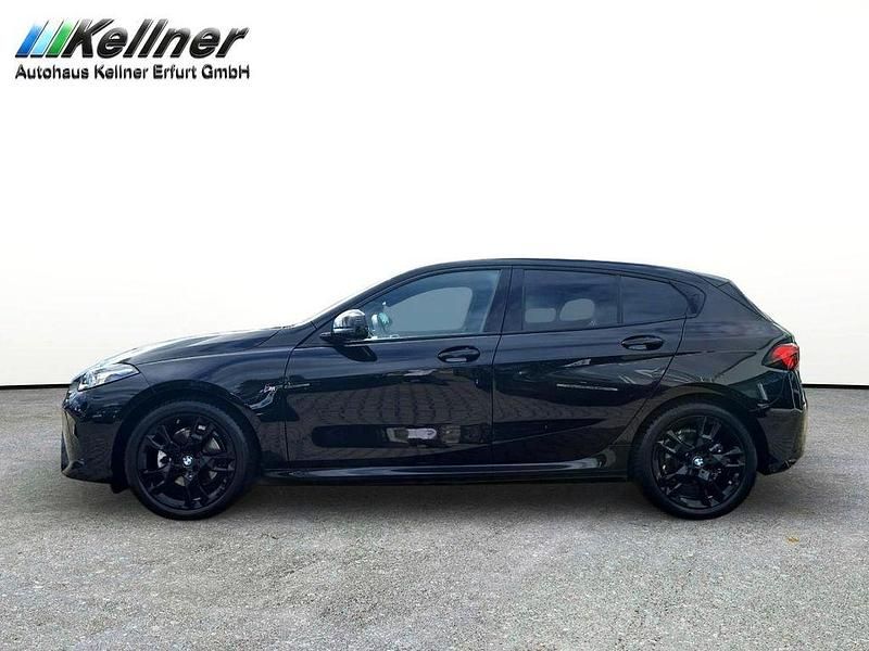 Gebraucht BMW 120 M Sport 150 PS (110 kW) 2024 Saphirschwarz Kleinwagen