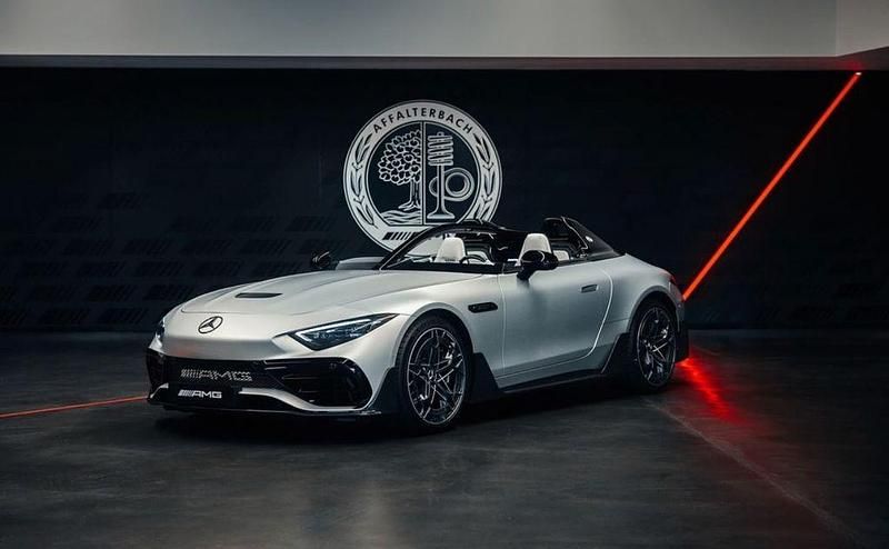 Silber Neu 2025 Mercedes 250 AMG Cabrio | 831.810 € - Bild 1/1