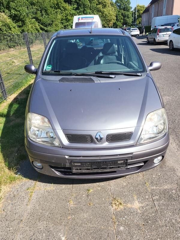 Grau Gebraucht 2002 Renault Scénic Van / Kleinbus | 650 € (Guter Preis) - Bild 1/4