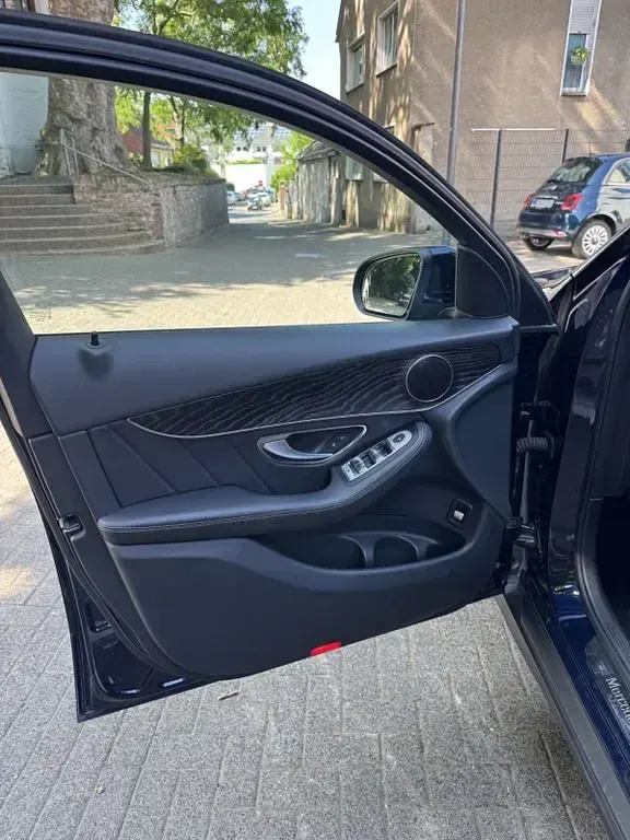 Gebraucht Mercedes GLC250 AMG line 211 PS (155 kW) 2016 Blau SUV