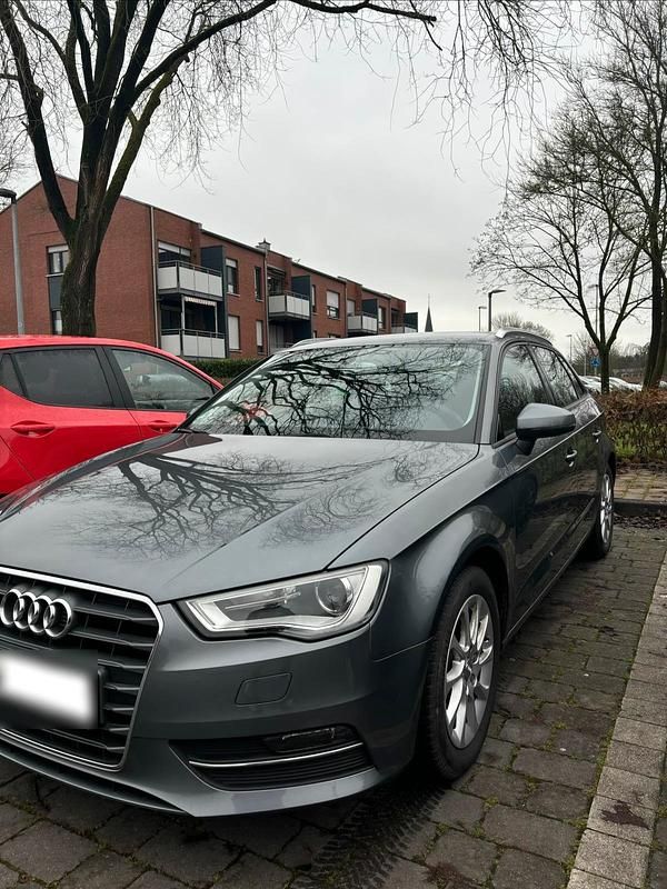 Gebraucht Audi A3 Attraction 122 PS (89 kW) 2013 Grau Limousine