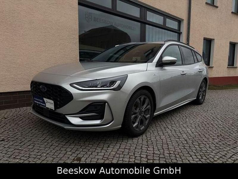 Gebraucht Ford Focus ST-Line X 155 PS (114 kW) 2024 Silber Limousine