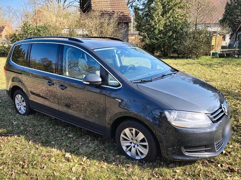 Gebraucht VW Sharan 140 PS (102 kW) 2010 Grau Van / Kleinbus