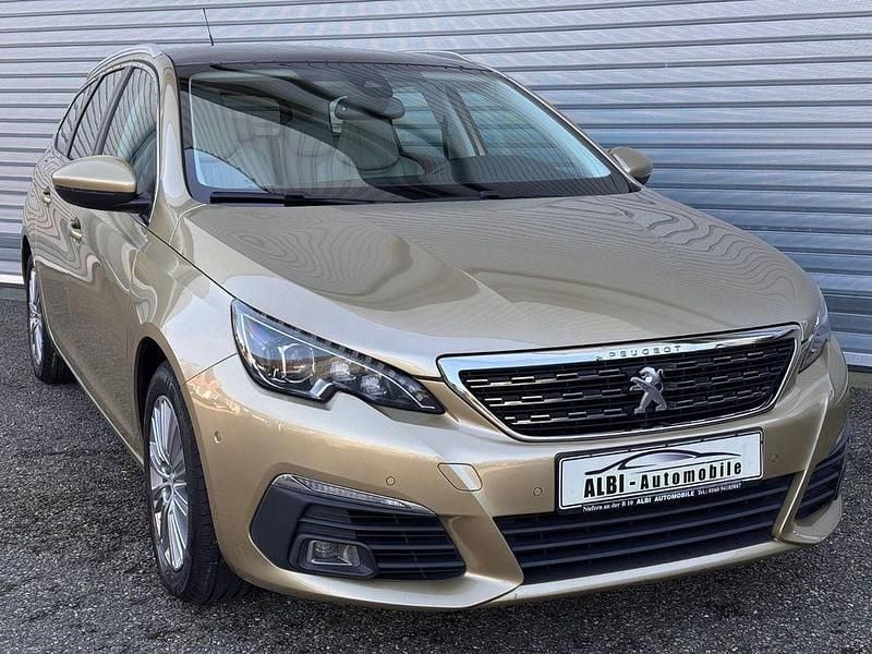 Gebraucht Peugeot 308 SW Allure 120 PS (88 kW) 2018 Other Kombi