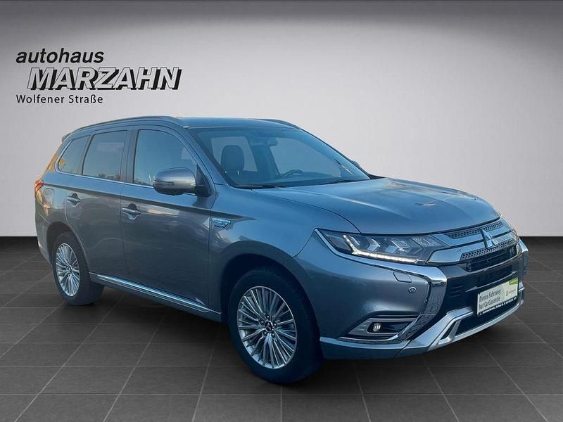 Gebraucht Mitsubishi Outlander P-HEV Plus 224 PS (164 kW) 2019 Grau SUV