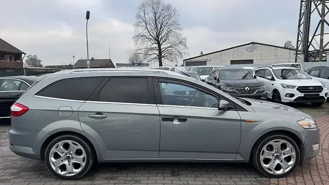 Gebraucht Ford Mondeo Titanium 140 PS (102 kW) 2009 Grau (thunder metallic) Kombi