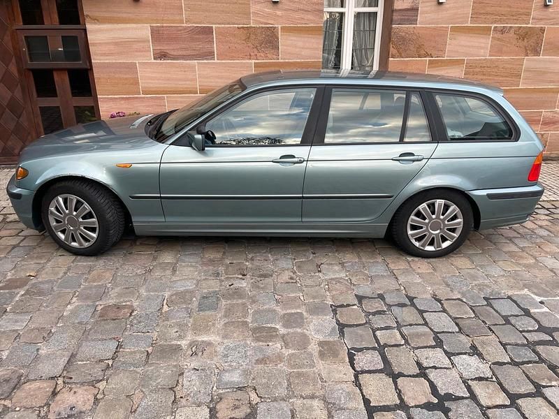 Gebraucht BMW 318 143 PS (105 kW) 2003 Grün Kombi