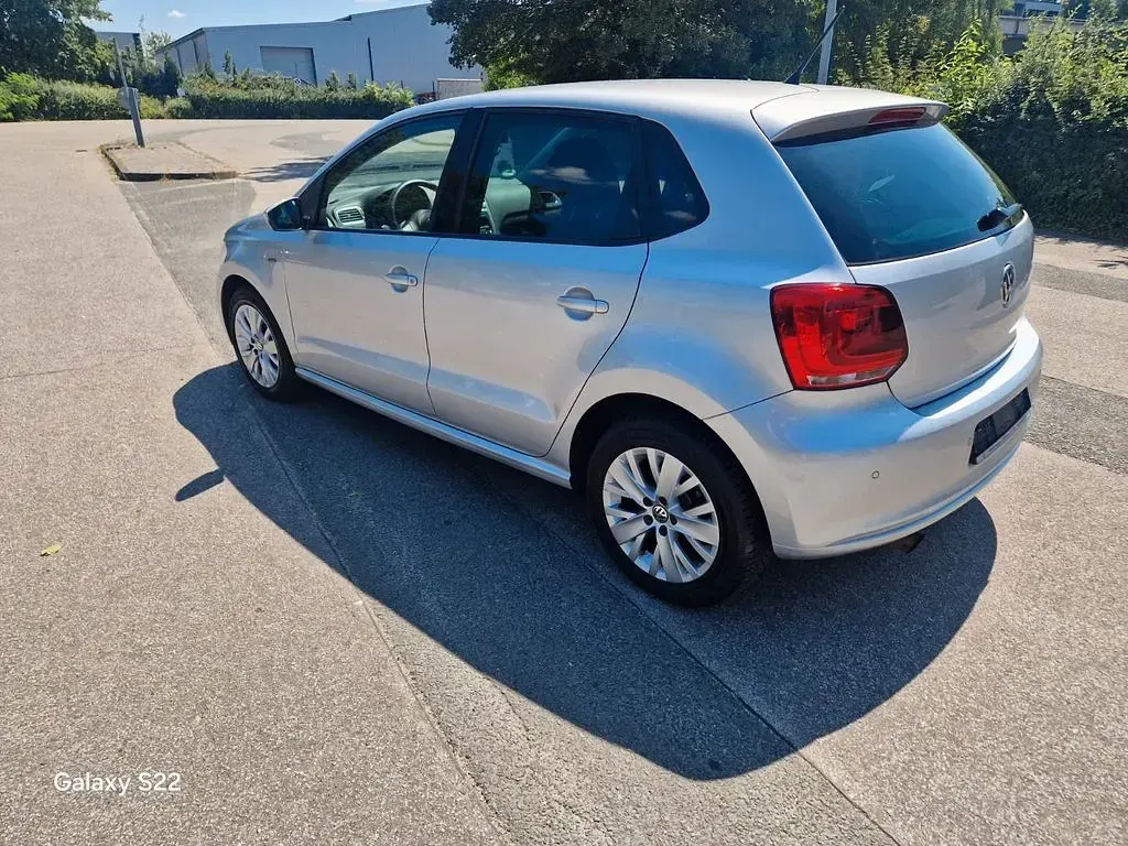 Gebraucht VW Polo Life 90 PS (66 kW) 2013 Silber Kleinwagen