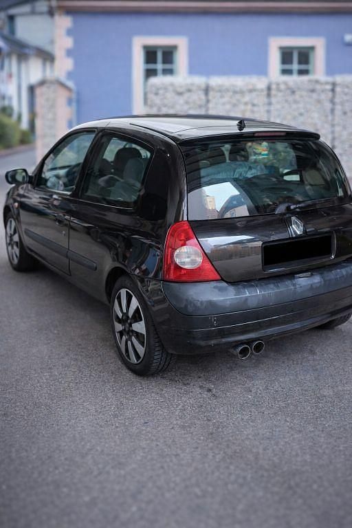 Gebraucht Renault Clio II 75 PS (55 kW) 2004 Schwarz Limousine