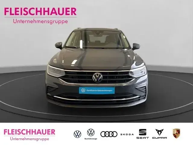 Gebraucht VW Tiguan Move 150 PS (110 kW) 2023 Grau SUV