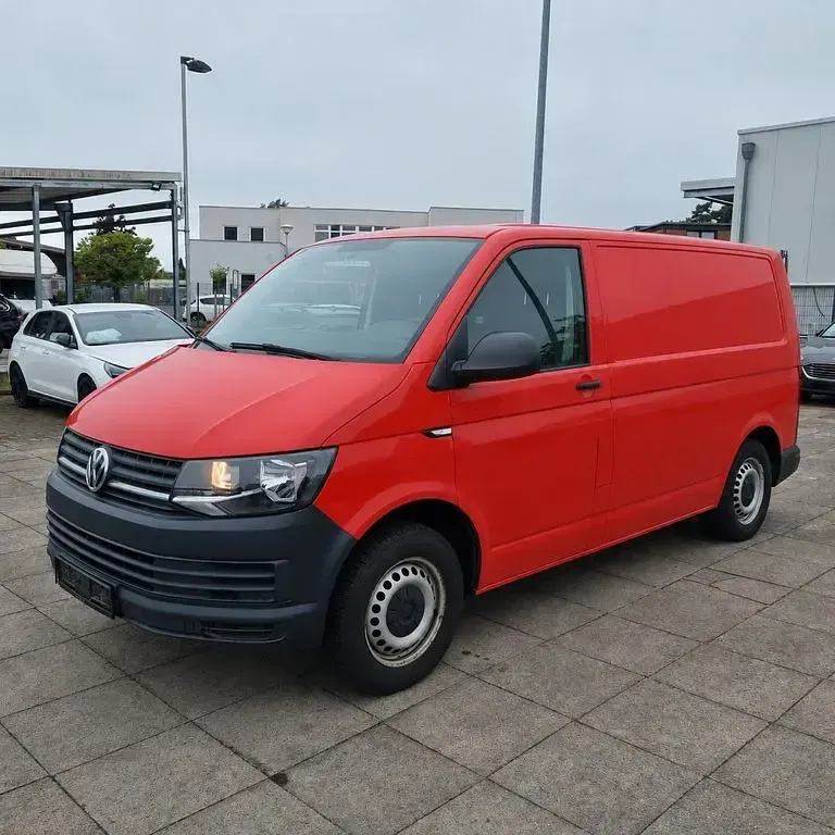 Gebraucht VW Transporter 102 PS (75 kW) 2017 Rot Van