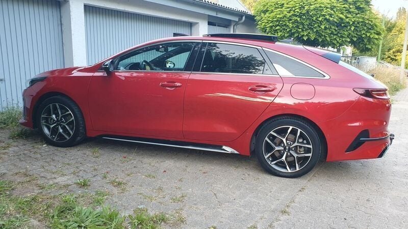 Rot Gebraucht 2020 Kia ProCeed GT Kleinwagen | 18.500 € (Guter Preis) - Bild 1/4