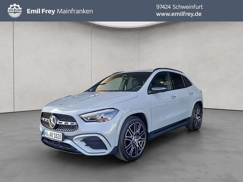 Grau Gebraucht 2025 Mercedes GLA180 AMG SUV | 42.900 € (Fairer Preis) - Bild 1/4