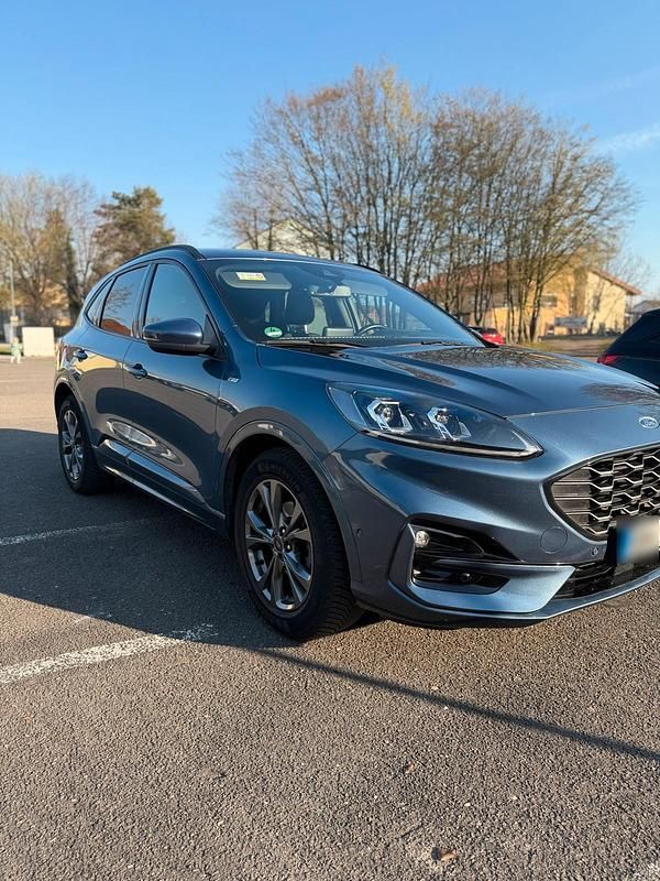 Gebraucht Ford Kuga ST 150 PS (110 kW) 2022 Blau SUV