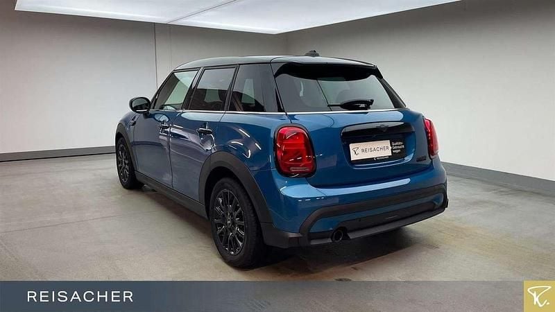 Gebraucht Mini Cooper Classic 136 PS (100 kW) 2022 Island blue metallic Kleinwagen