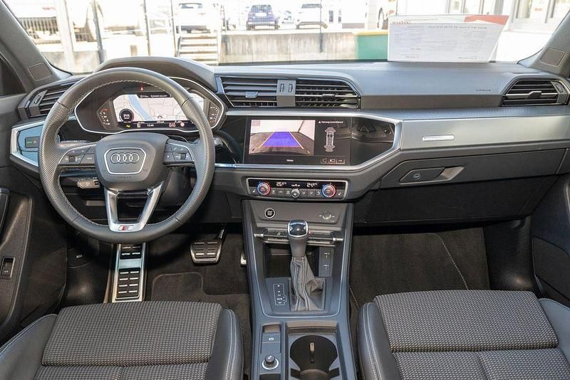 Gebraucht Audi Q3 S-Line 150 PS (110 kW) 2024 Mythosschwarz metallic SUV
