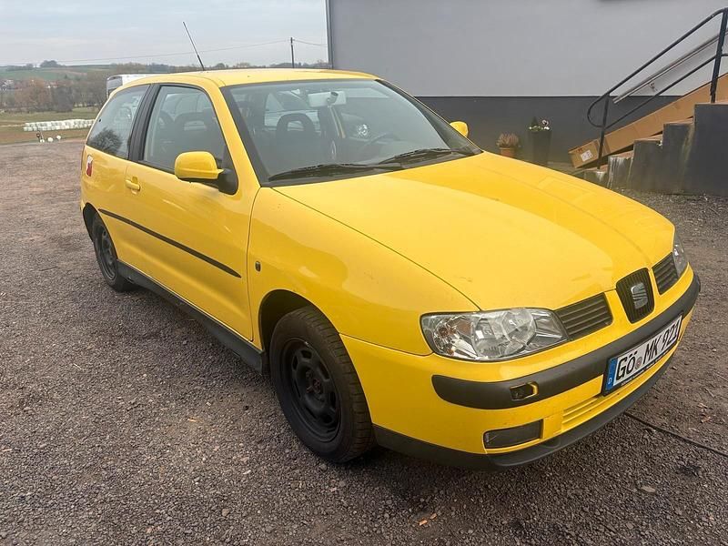 Gebraucht Seat Ibiza 102 PS (75 kW) 2002 Gelb Kleinwagen