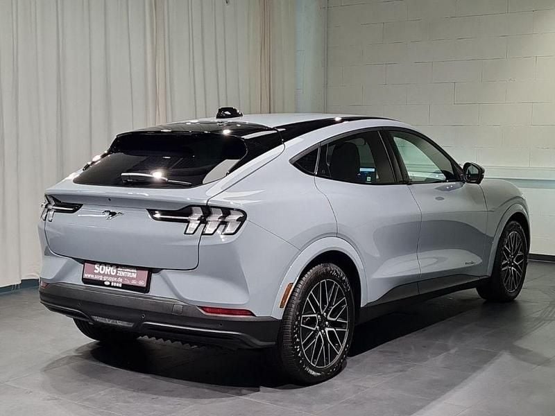 Gebraucht Ford Mustang Mach-E Premium 202 kW (276 PS) 2025 Grau, glacier grey SUV