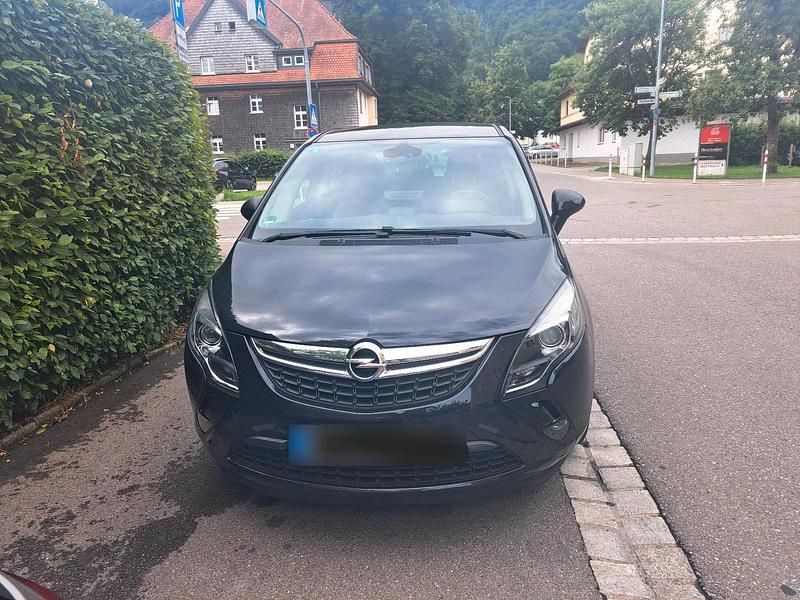 Gebraucht Opel Zafira 140 PS (102 kW) 2015 Schwarz Van / Kleinbus
