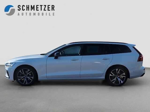 Gebraucht Volvo V60 145 PS (106 kW) 2024 Kombi