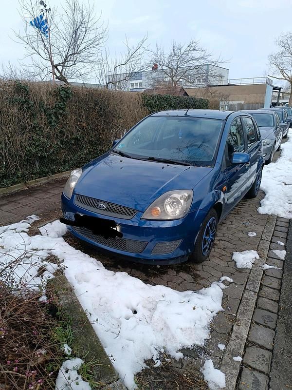 Blau Gebraucht 2007 Ford Fiesta Kleinwagen | 600 € - Bild 1/4