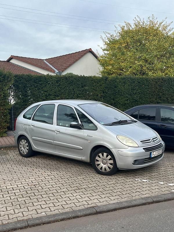 Grau Gebraucht 2008 Citroën Xsara Picasso Van / Kleinbus | 299 € (Superpreis) - Bild 1/4