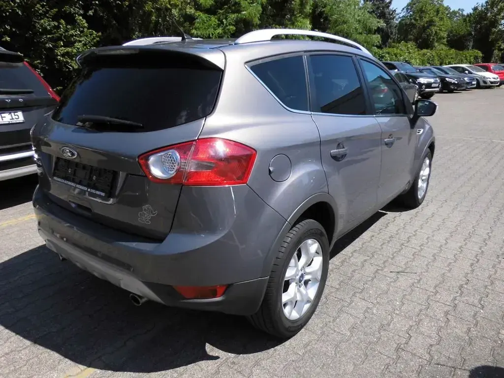 Gebraucht Ford Kuga Champions Edition 140 PS (102 kW) 2012 Braun SUV