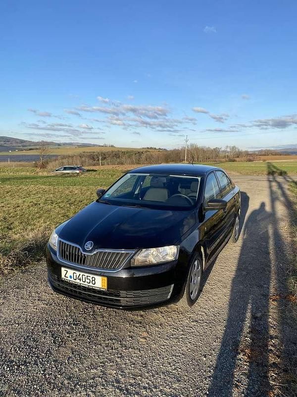 Gebraucht Skoda Rapid Active 75 PS (55 kW) 2012 Limousine