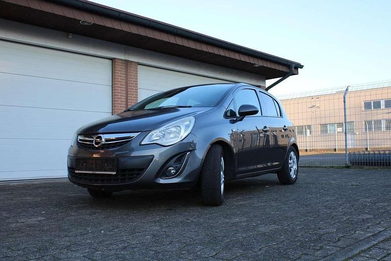 Grau Gebraucht 2011 Opel Corsa Satellite Kleinwagen | 2.400 € (Superpreis) - Bild 1/4