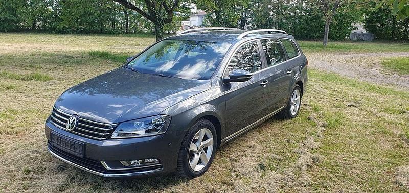 Grau Gebraucht 2011 VW Passat Comfortline Kombi | 5.100 € (Fairer Preis) - Bild 1/4