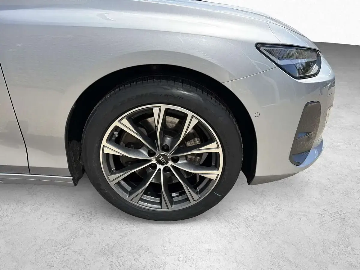 Gebraucht Audi A6 Sport 204 PS (150 kW) 2025 Florettsilber metallic Kombi