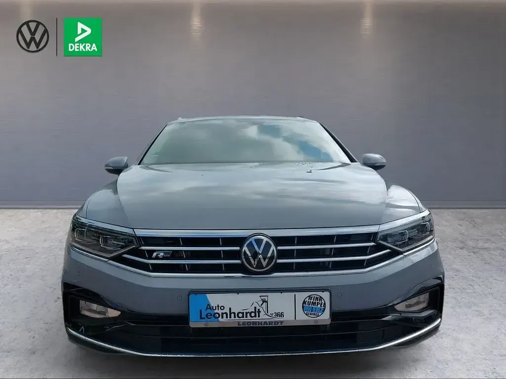 Gebraucht VW Passat Elegance 200 PS (147 kW) 2022 Grau Kombi
