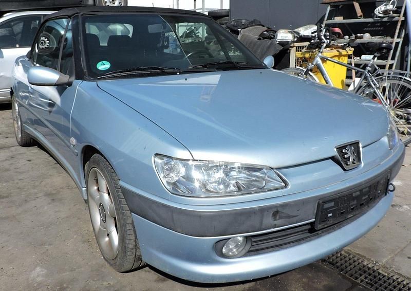 Silber Gebraucht 2001 Peugeot 306 Cabriolet Cabrio | 800 € - Bild 1/4