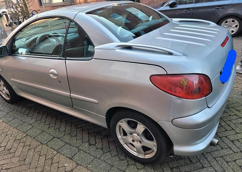 Gebraucht Peugeot 206 CC 109 PS (80 kW) 2005 Grau Cabrio