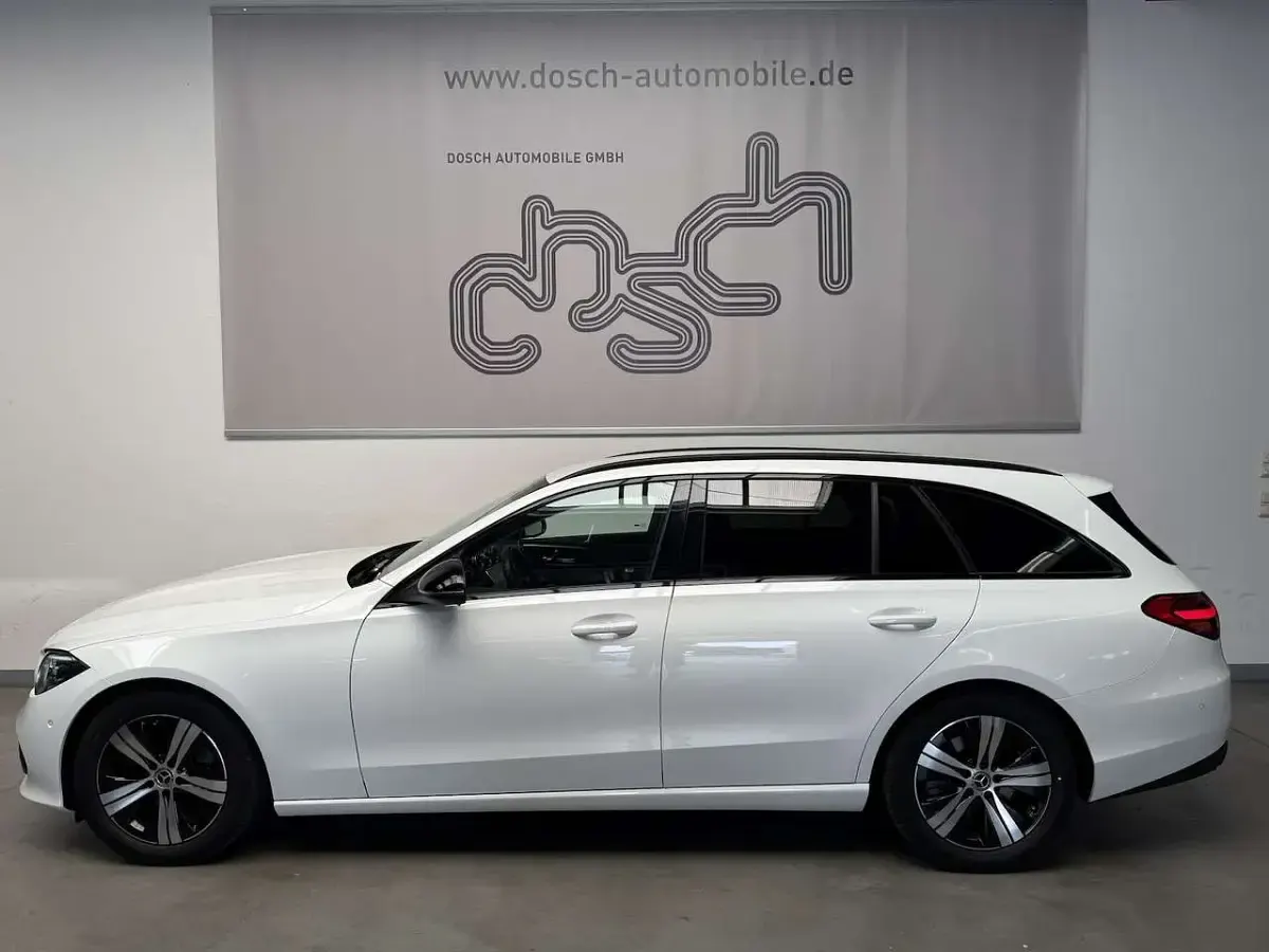 Gebraucht Mercedes C220 Avantgarde 200 PS (147 kW) 2023 Polarweiss Kombi